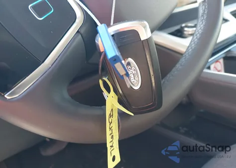 2025 Ford Expedition Active from USA, damaged, VIN 1FMJU1H81SEA44910